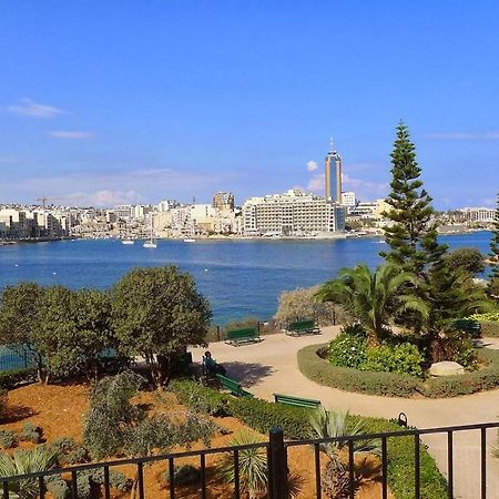 Апартаменты Picturesque Sliema Pad Steps From The Seafront Экстерьер фото